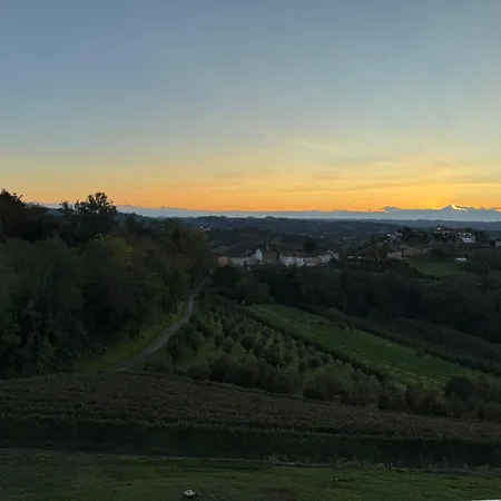 Splendid Magna With Pool And Park - Langhe Hills فيلة *