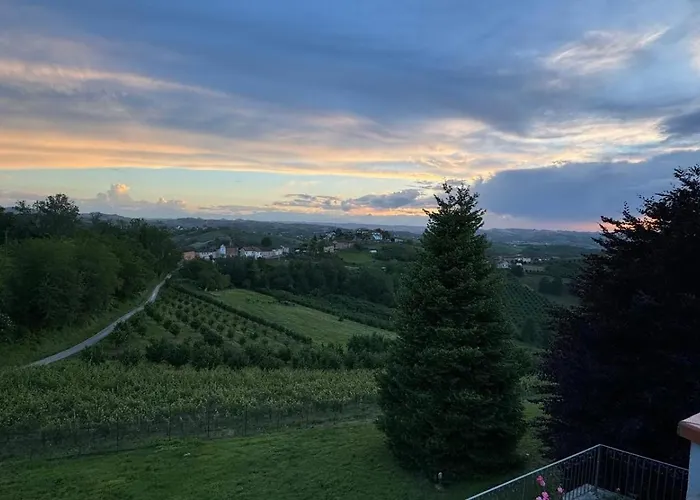 Vila Splendid Magna With Pool And Park - Langhe Hills