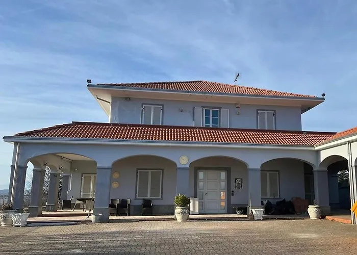 Vila Splendid Magna With Pool And Park - Langhe Hills Govone