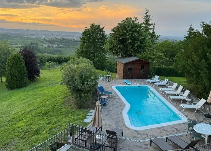 Splendid Magna With Pool And Park - Langhe Hills Vila