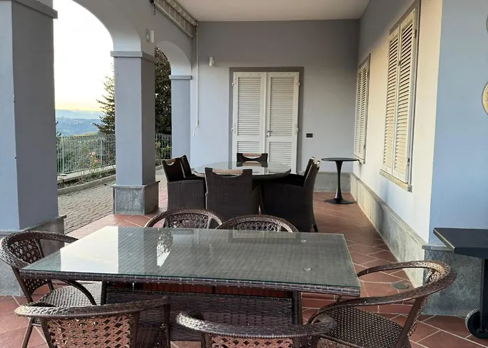 Splendid Magna With Pool And Park - Langhe Hills Vila