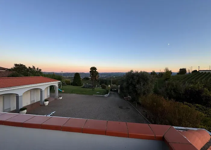 Splendid Magna With Pool And Park - Langhe Hills Vila